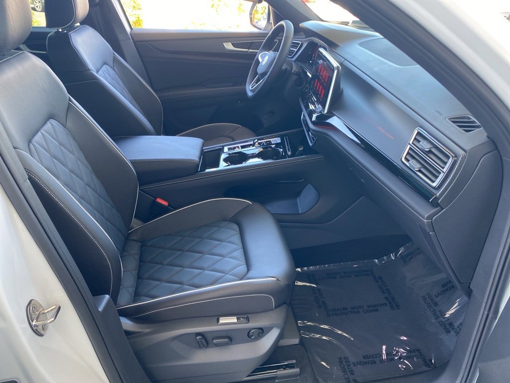 New 2025 Volkswagen Atlas Cross Sport SEL Premium R-Line image 22