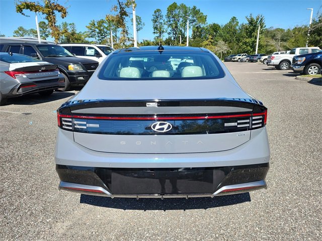 New 2025 Hyundai Sonata Limited image 4