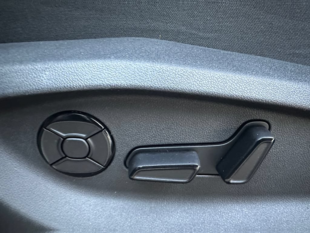 New 2026 Volkswagen Tiguan SE AWD/4WD image 10