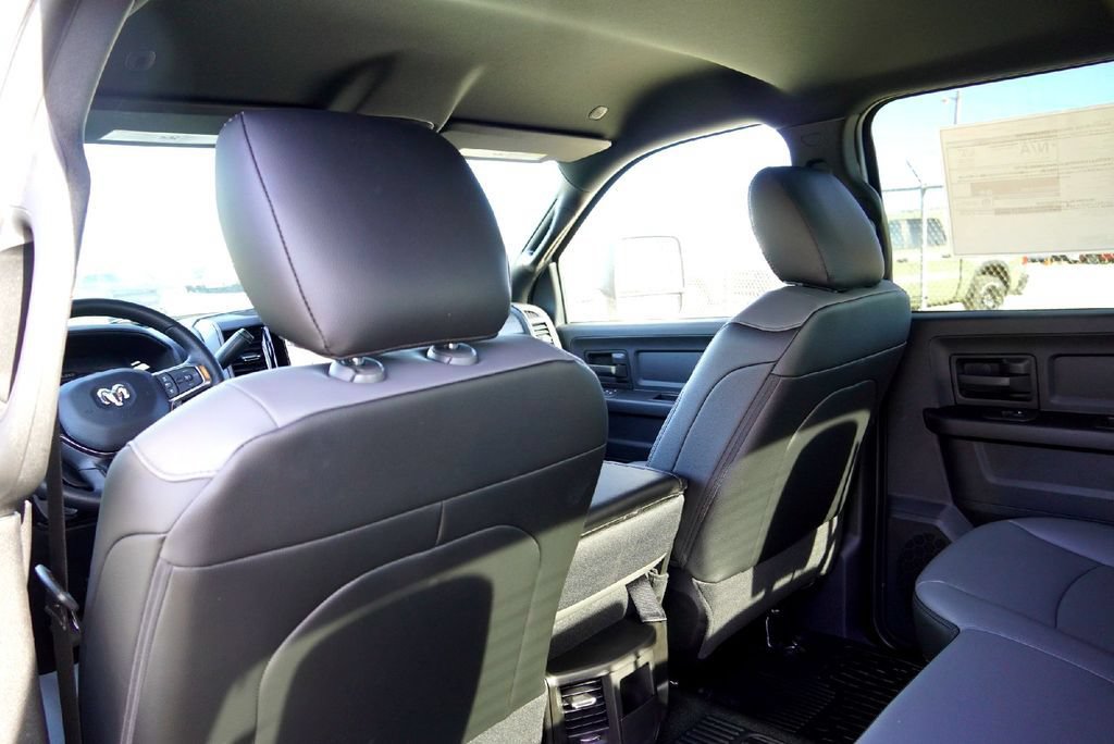New 2026 RAM 3500 Tradesman AWD/4WD image 30