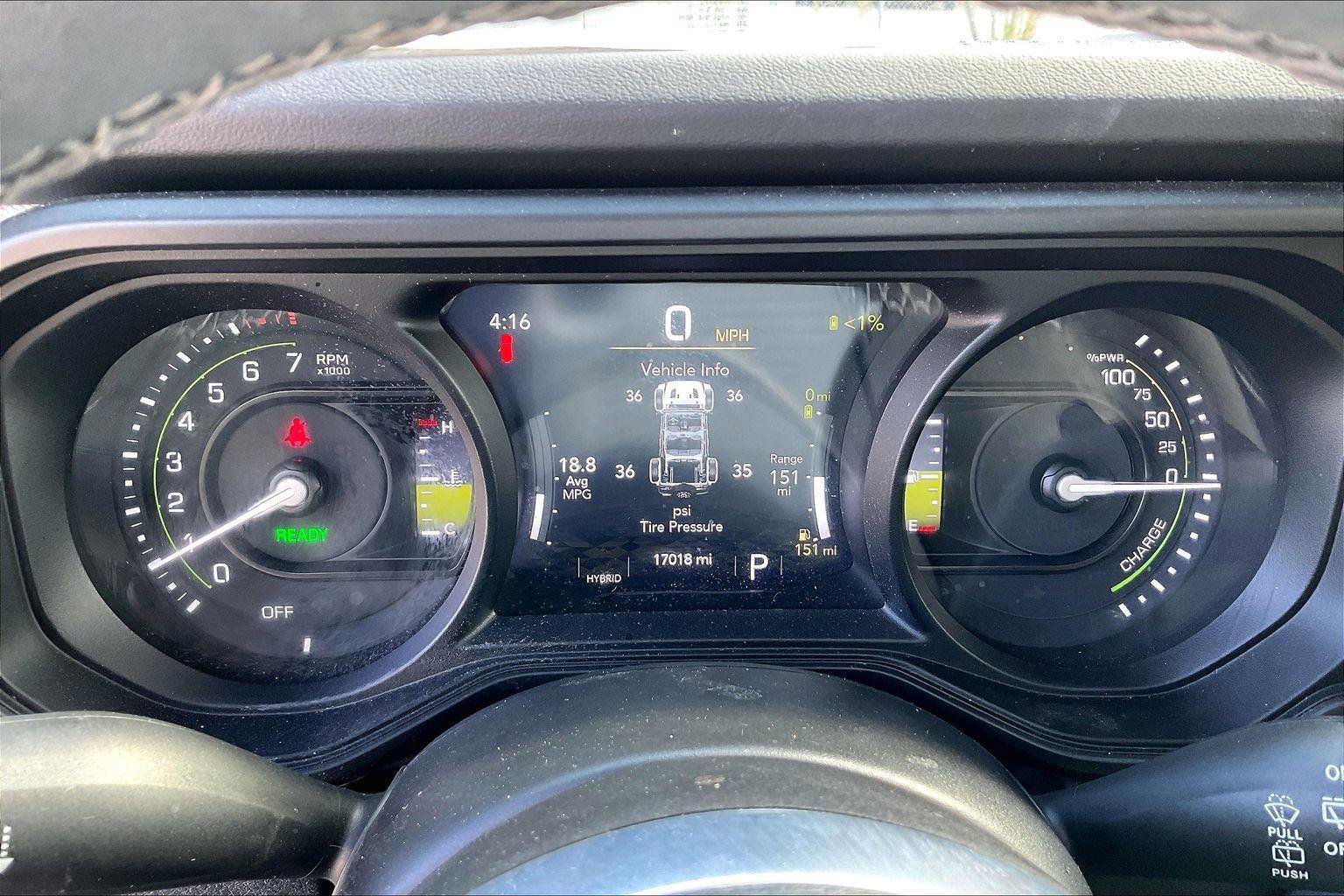 Used 2025 Jeep Wrangler Sahara AWD/4WD image 13