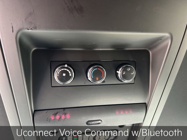 Used 2016 Dodge Grand Caravan SE image 26