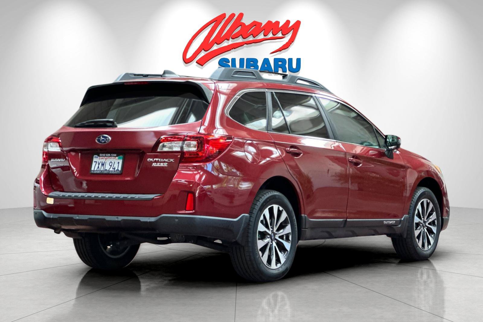 Used 2017 Subaru Outback 2.5i Limited AWD/4WD image 4