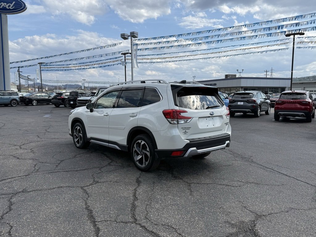 Used 2024 Subaru Forester Touring w/ Convenience Package image 5