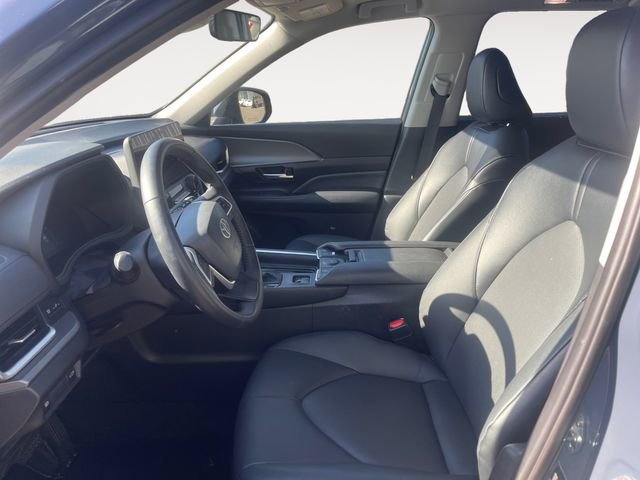 Used 2025 Toyota Grand Highlander AWD image 9