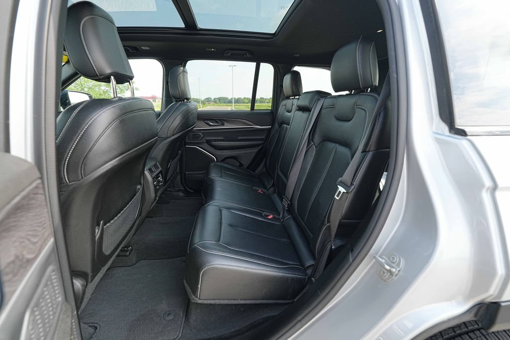 Used 2024 Jeep Grand Cherokee Limited 4xe AWD/4WD image 19