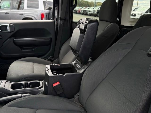 Used 2019 Jeep Wrangler Unlimited Sport AWD/4WD image 30