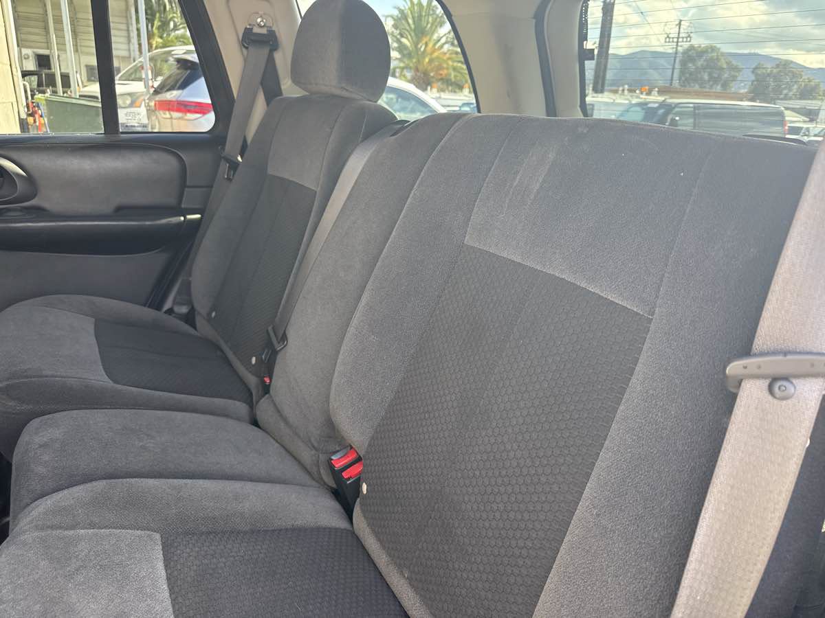 Used 2009 Chevrolet TrailBlazer LT RWD image 8