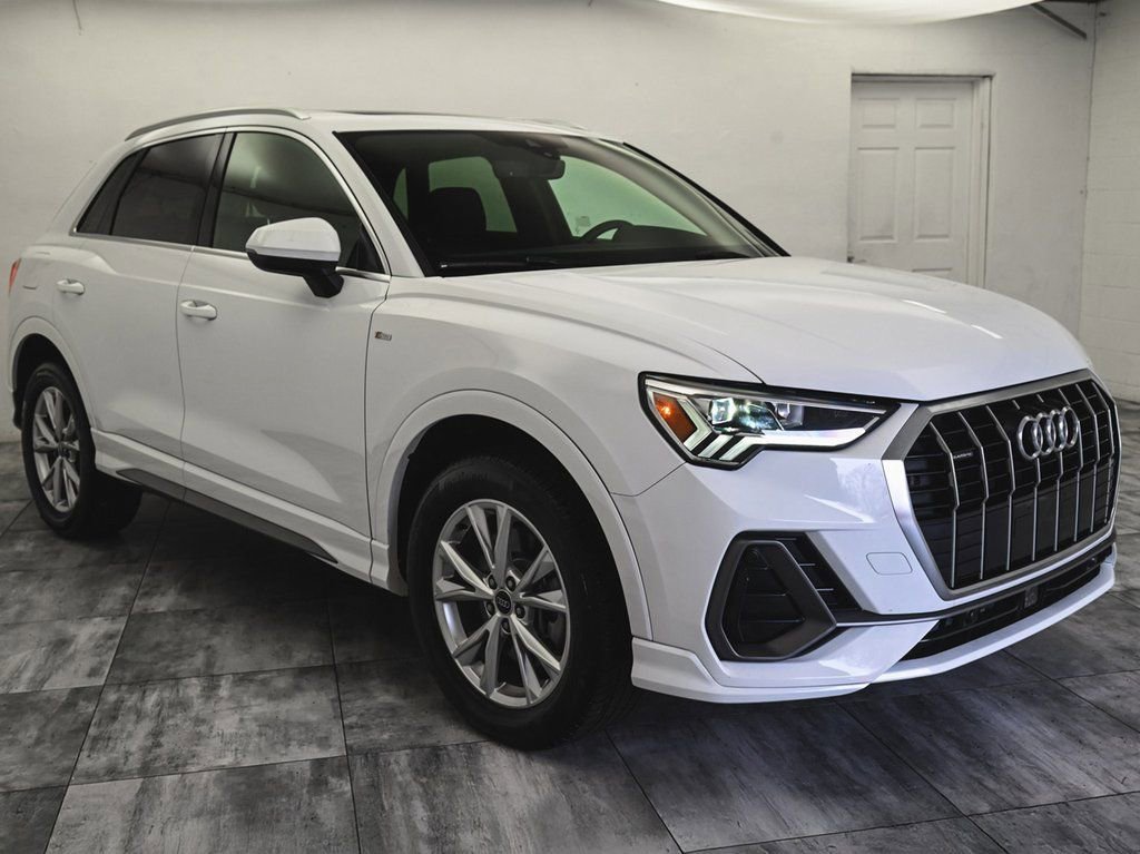 Used 2024 Audi Q3 2.0T Premium AWD/4WD image 3