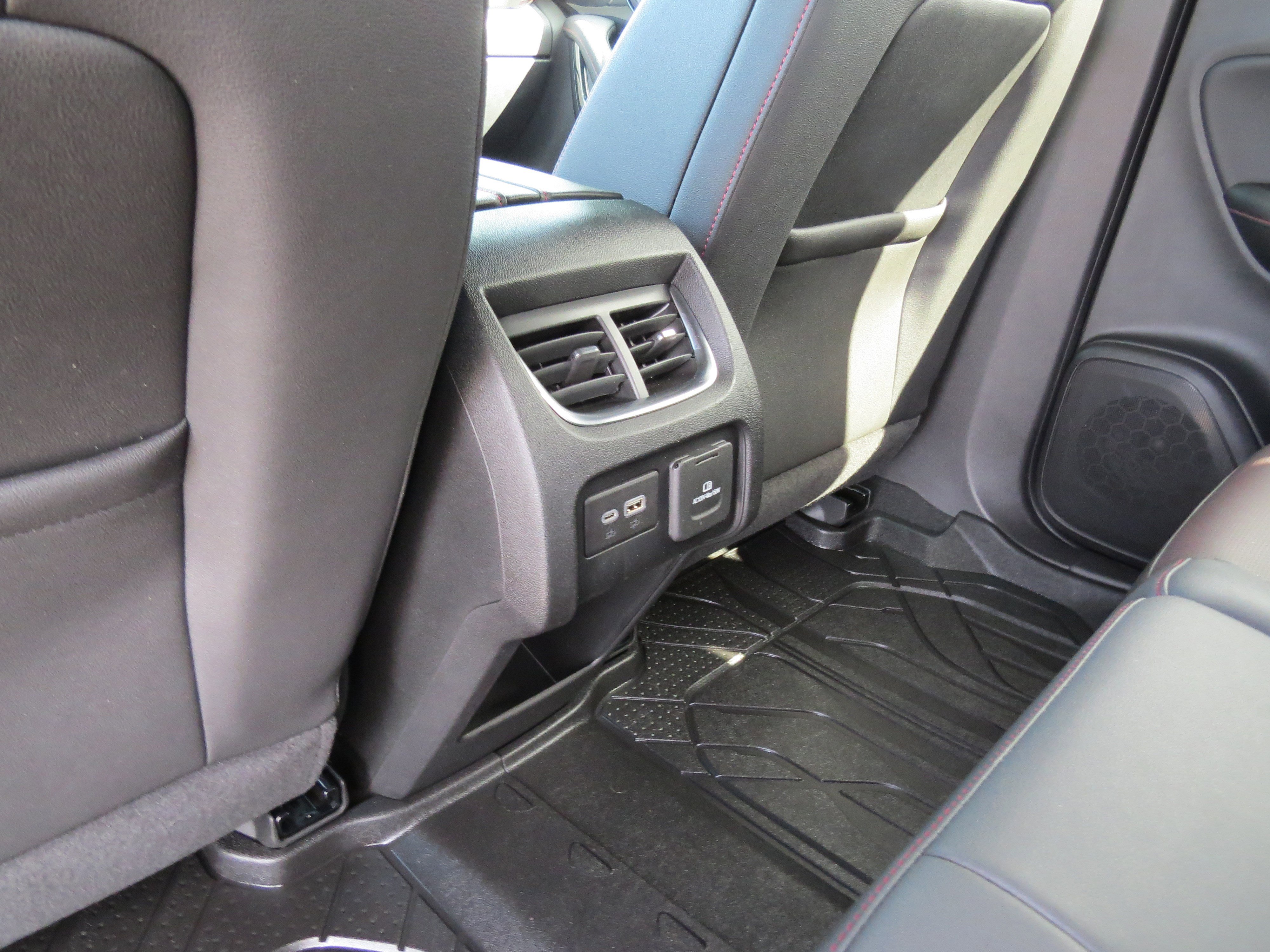 Certified 2023 Chevrolet Blazer RS w/ Driver Confidence II Package image 14