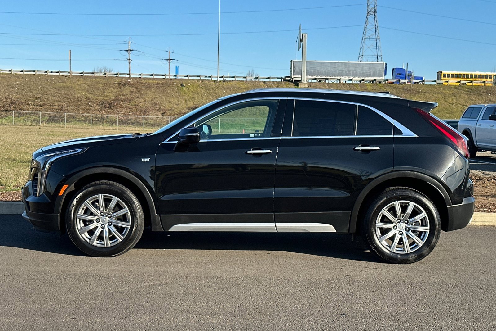 Used 2023 Cadillac XT4 Premium Luxury image 6