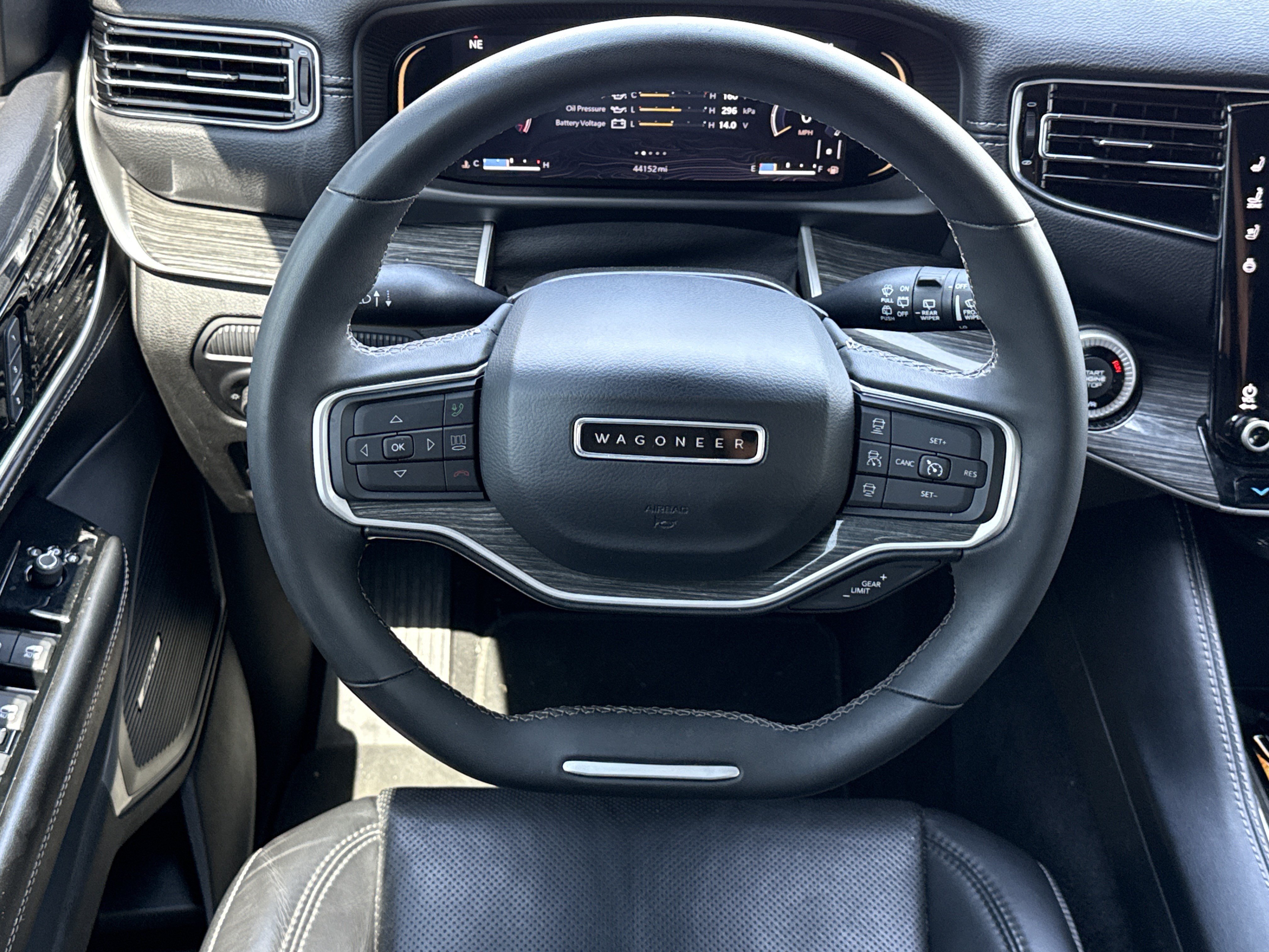 Used 2022 Jeep Wagoneer Series II AWD/4WD image 17