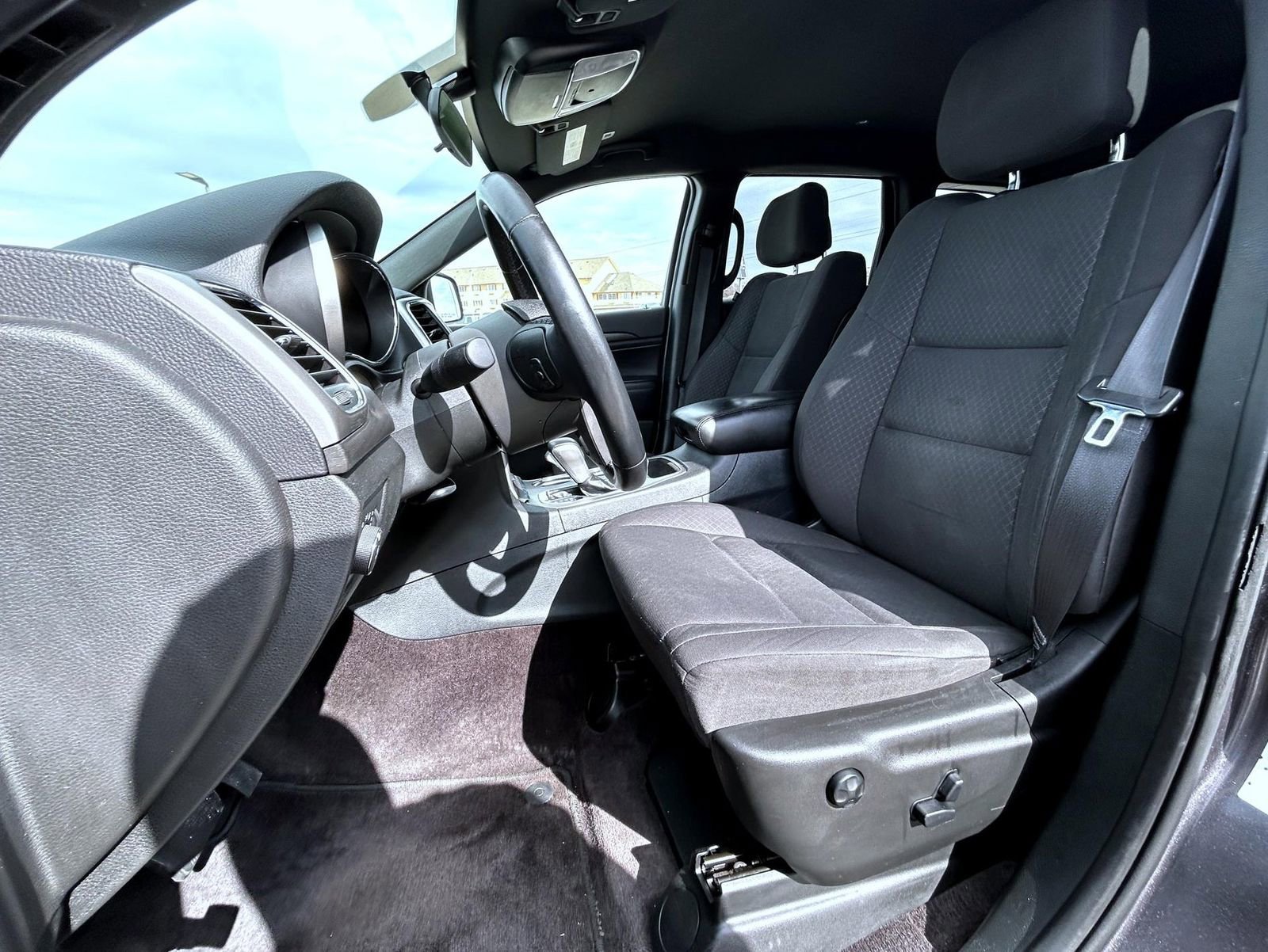 Used 2018 Jeep Grand Cherokee Laredo image 10