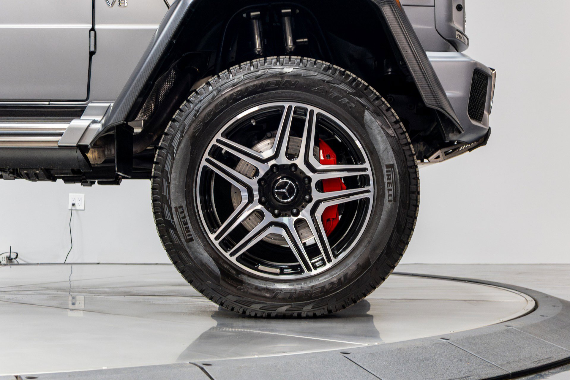 Used 2017 Mercedes-Benz G 550 Squared image 23