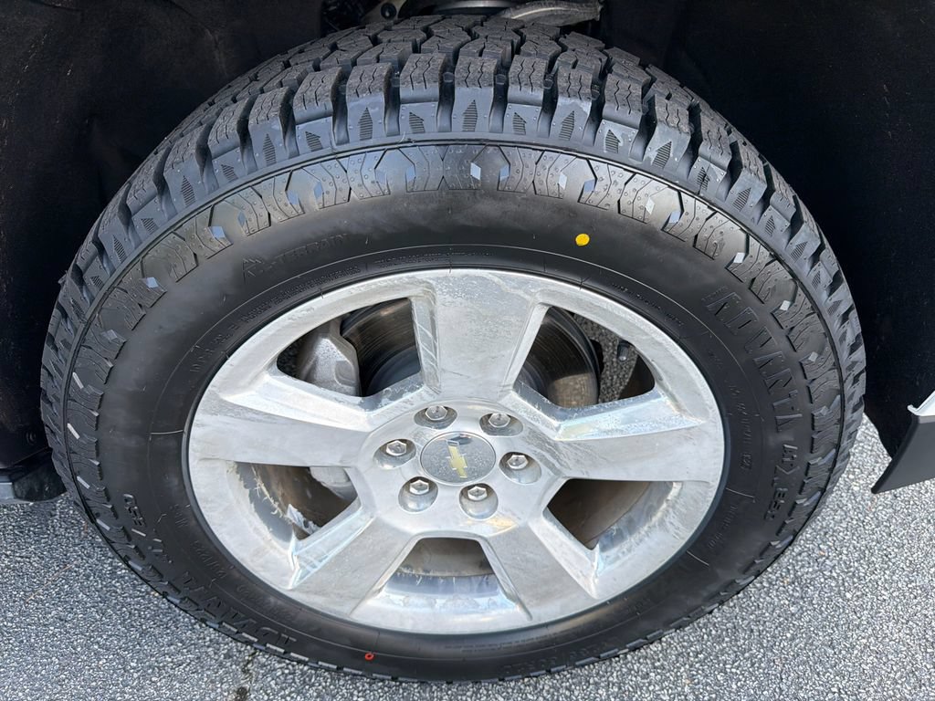 Used 2024 Chevrolet Tahoe High Country AWD/4WD image 12