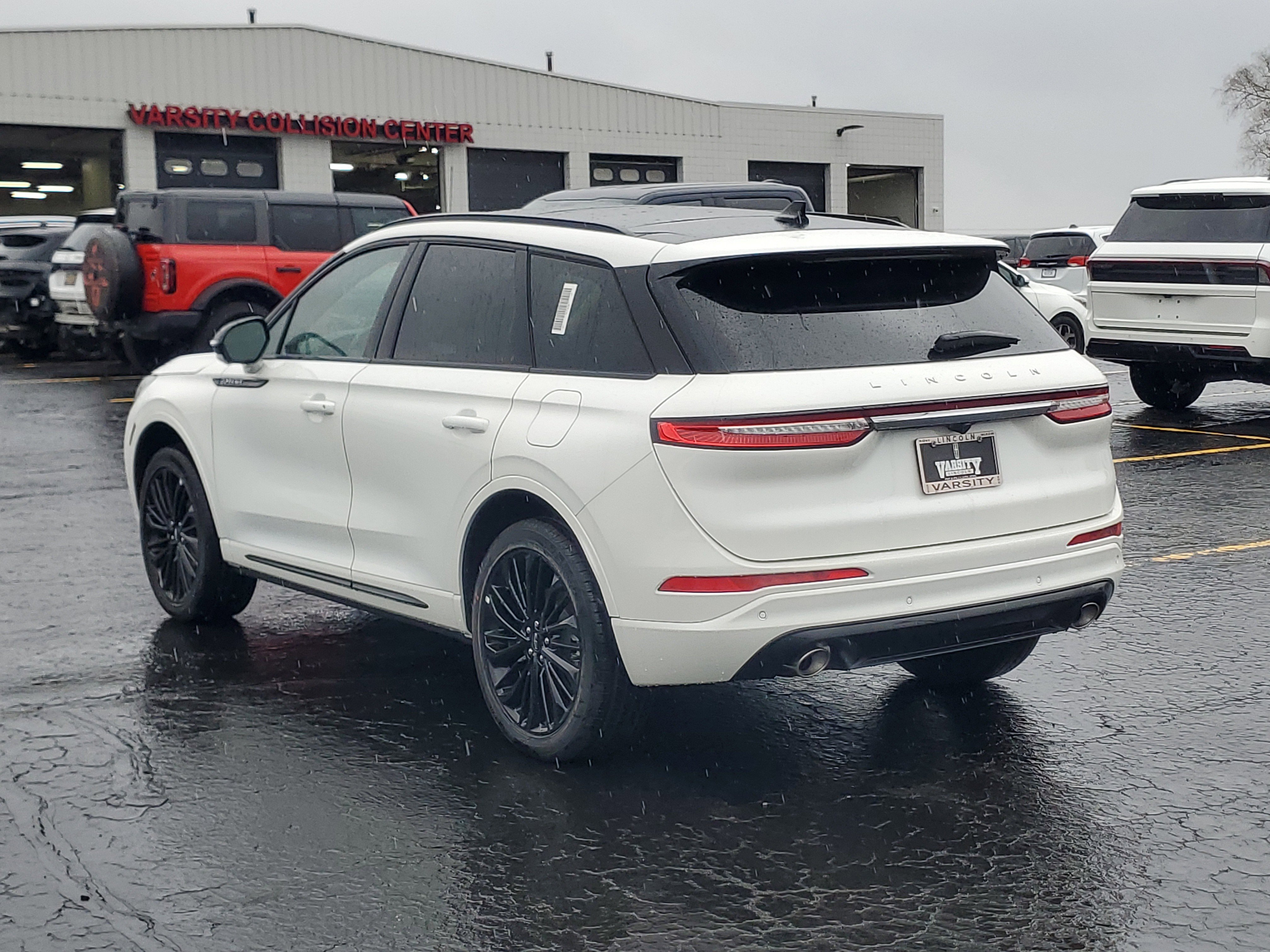 New 2026 Lincoln Corsair Premiere image 3