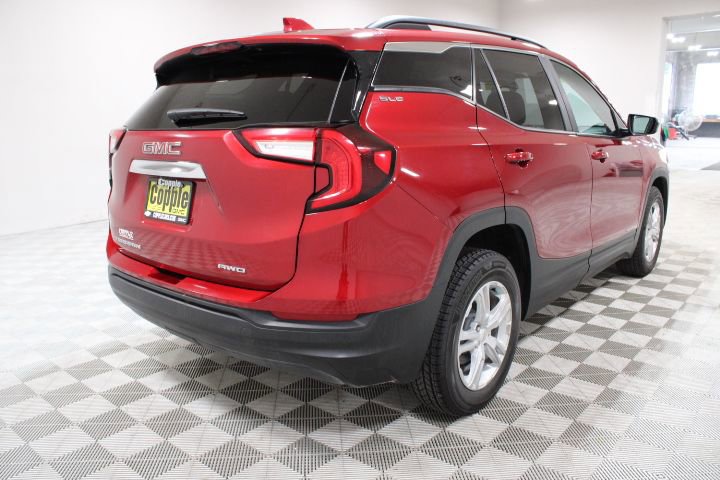 Certified 2022 GMC Terrain SLE w/ Driver Convenience Package image 10