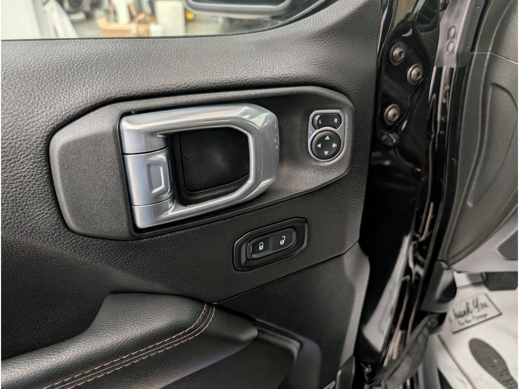 Used 2023 Jeep Wrangler Unlimited Rubicon 392 image 9