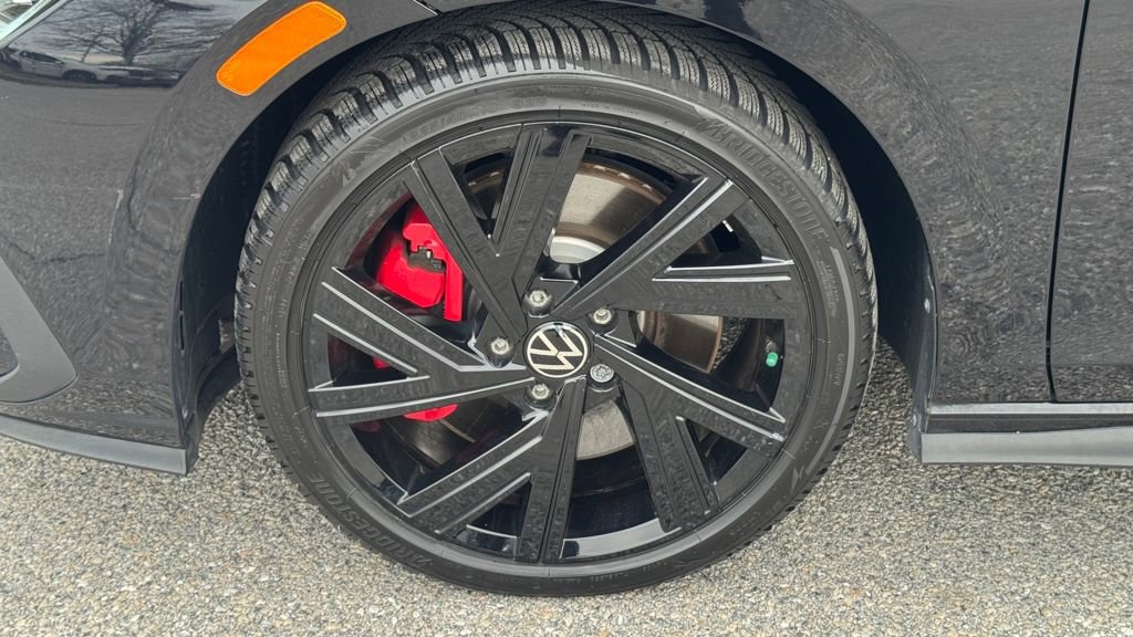 Used 2022 Volkswagen GTI SE image 32