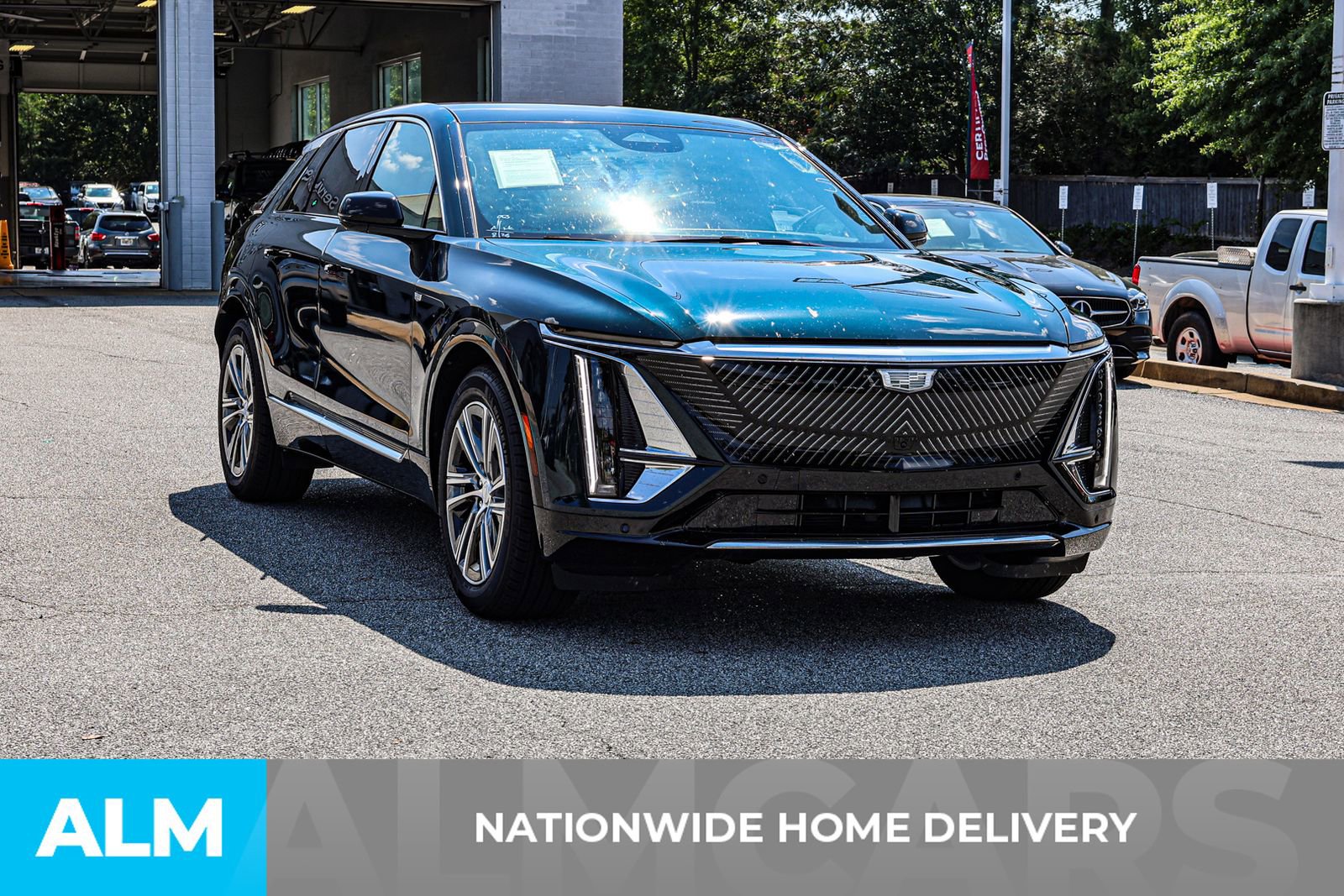 Used 2025 Cadillac Lyriq Luxury image 5