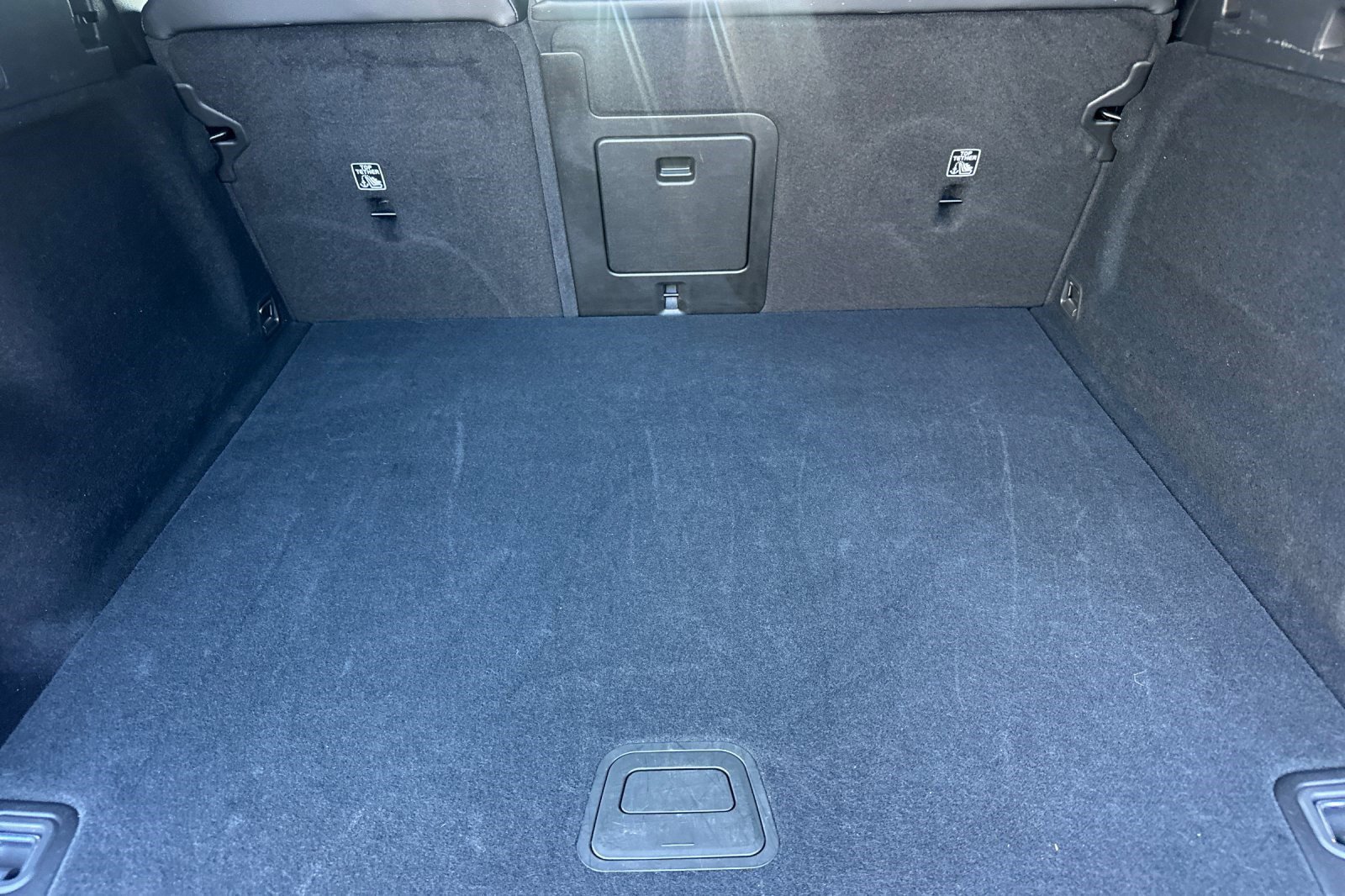 Used 2025 Volvo XC60 B5 Core image 19