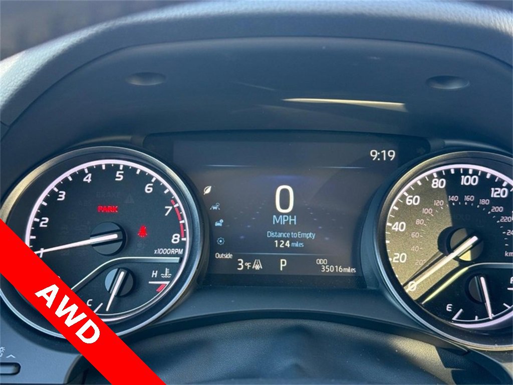 Used 2023 Toyota Camry SE w/ Blackout Package (TMS) image 22