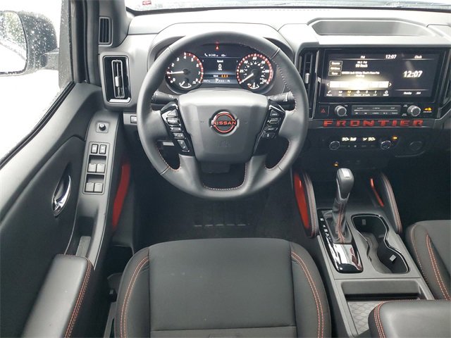 Used 2025 Nissan Frontier Pro-X image 26