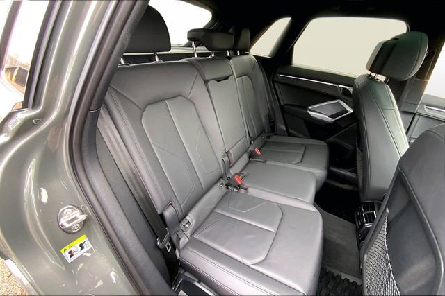 Used 2023 Audi Q3 2.0T Premium Plus w/ Premium Plus Package image 19