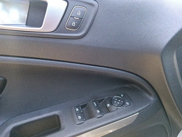 Used 2021 Ford EcoSport Titanium w/ Interior Protection Package image 12