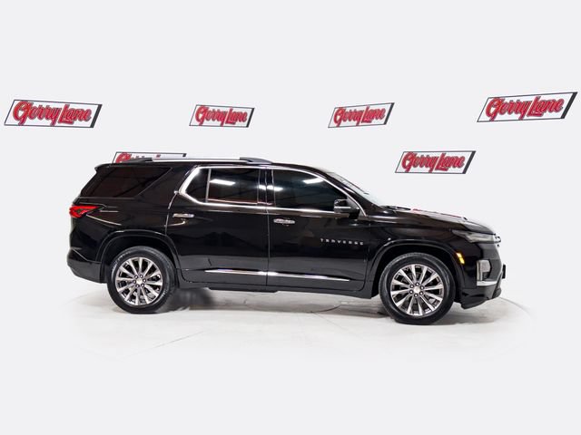 Used 2023 Chevrolet Traverse Premier FWD image 3
