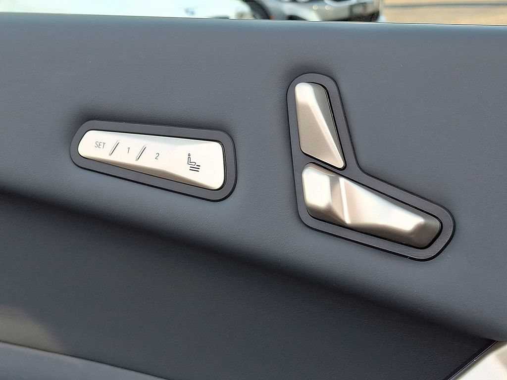 Used 2023 BMW iX M60 AWD/4WD image 23