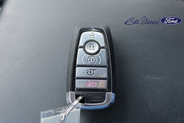 Used 2023 Ford Explorer Platinum w/ Technology Package AWD/4WD image 11