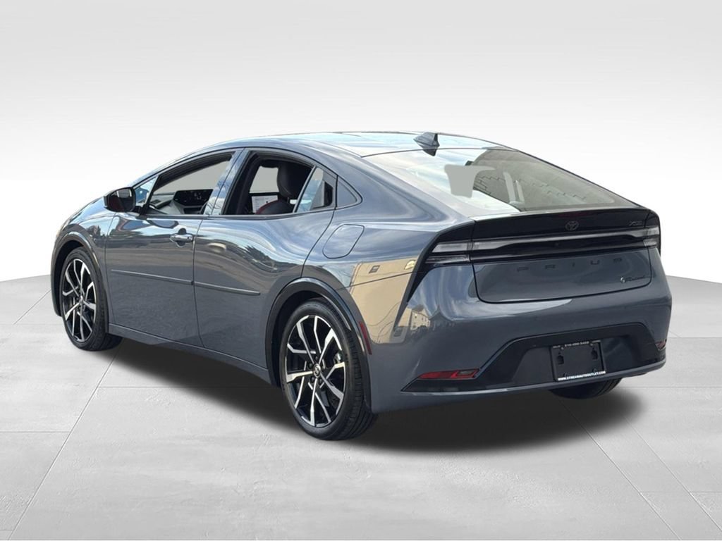 Used 2023 Toyota Prius Prime FWD image 6