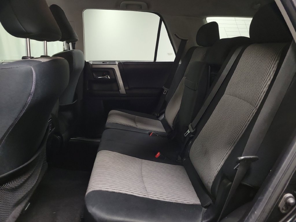 Used 2016 Toyota 4Runner SR5 AWD/4WD image 31