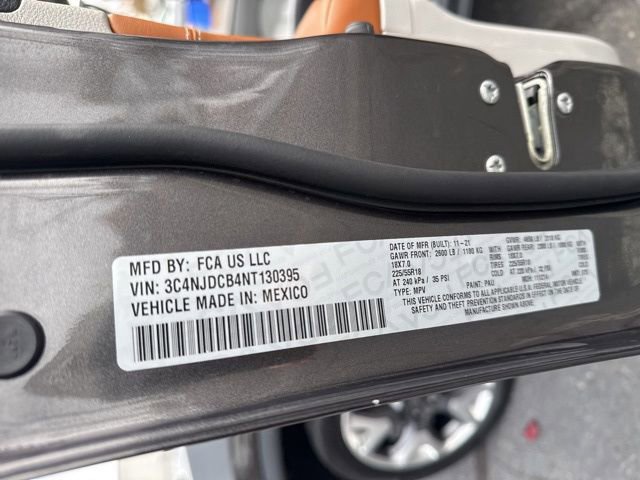 Used 2022 Jeep Compass Limited image 27