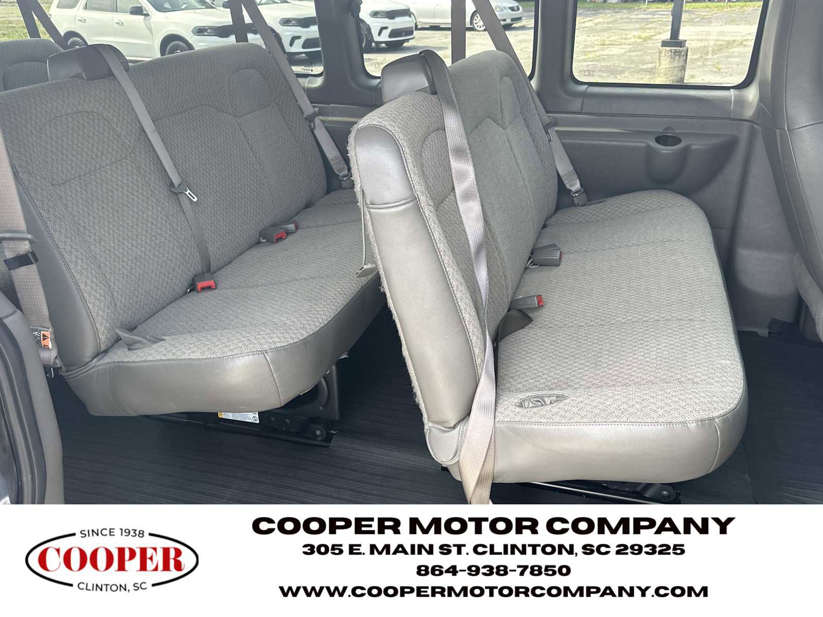 Used 2025 Chevrolet Express 3500 LS RWD image 15