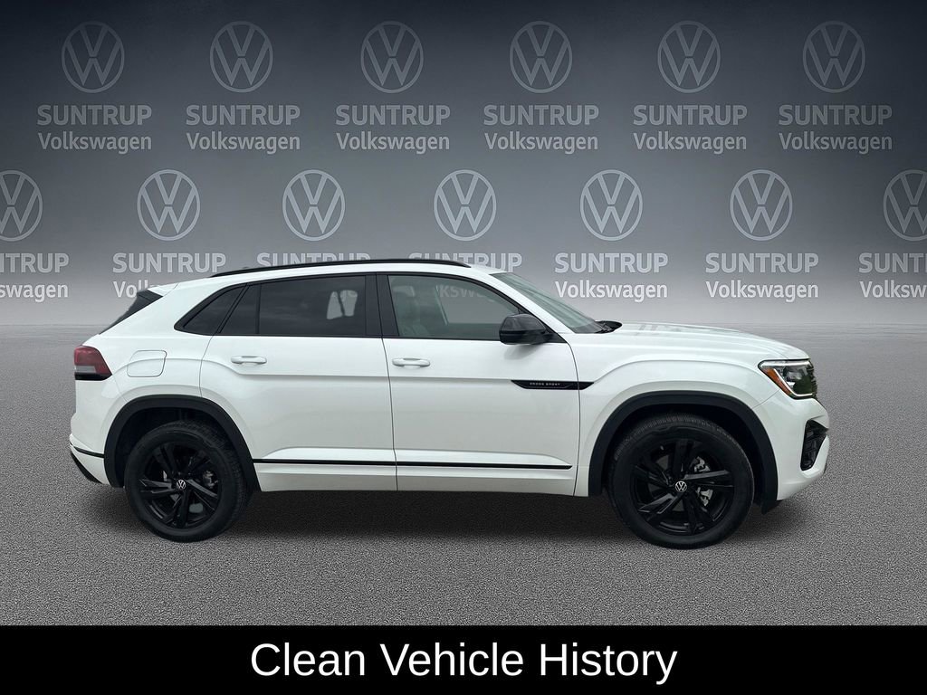 Used 2025 Volkswagen Atlas Cross Sport SEL R-Line AWD/4WD image 4