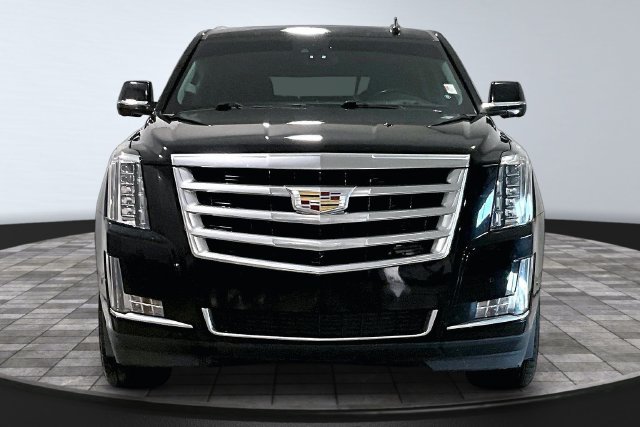 Used 2019 Cadillac Escalade ESV Luxury AWD/4WD image 2