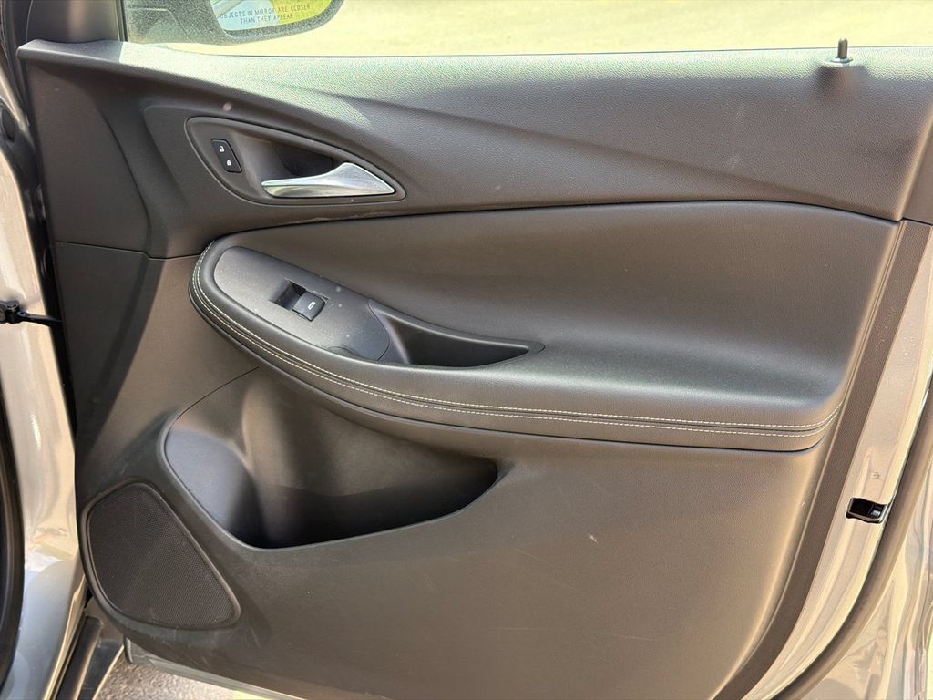 Used 2025 Buick Encore GX Preferred FWD image 14