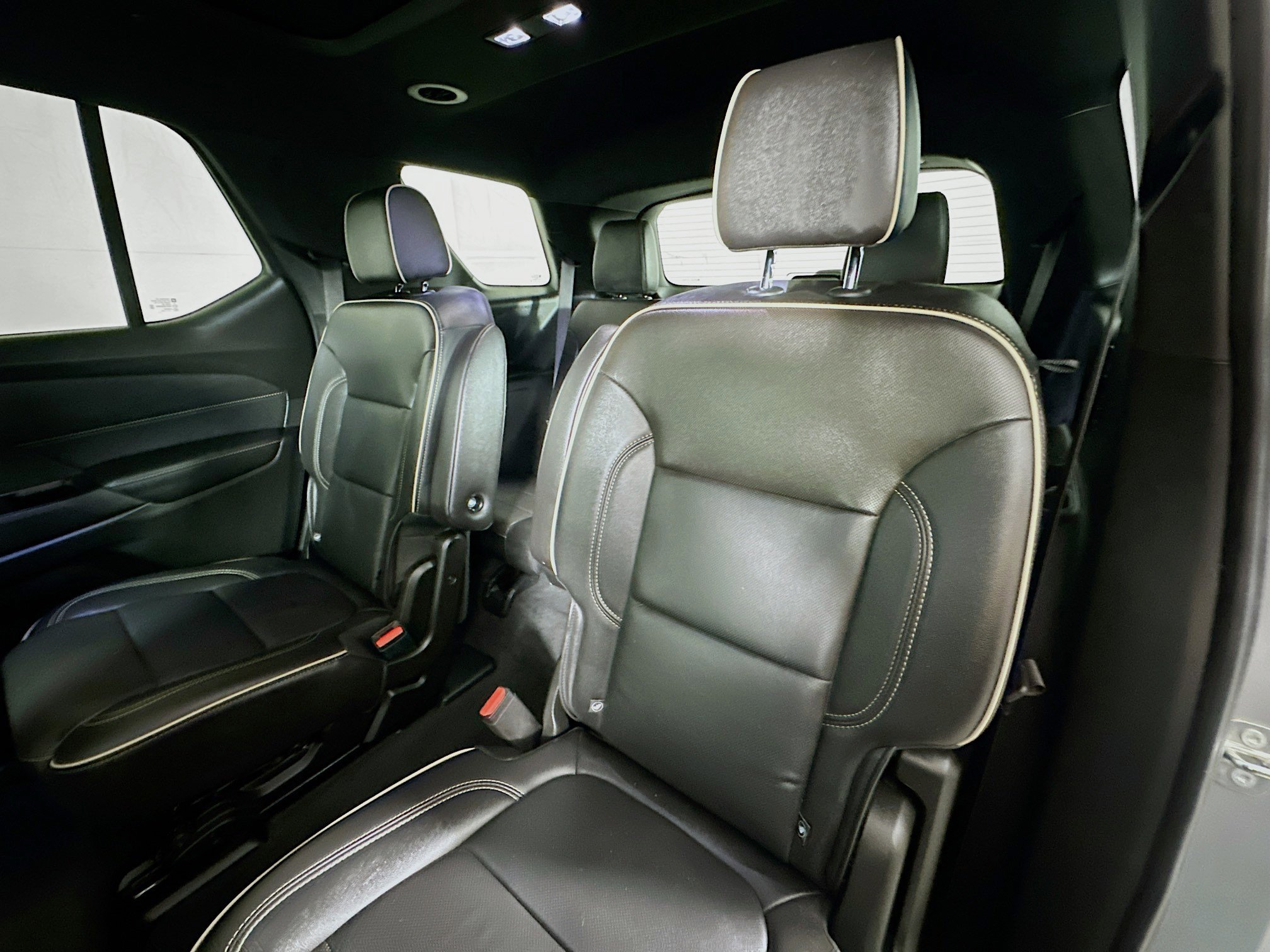 Used 2023 Chevrolet Traverse Premier w/ Redline Edition AWD/4WD image 26