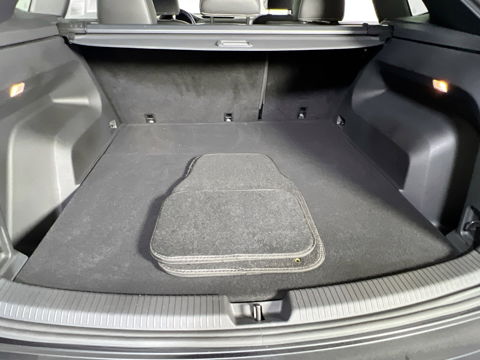 Used 2023 Volkswagen Atlas Cross Sport SEL R-Line image 26
