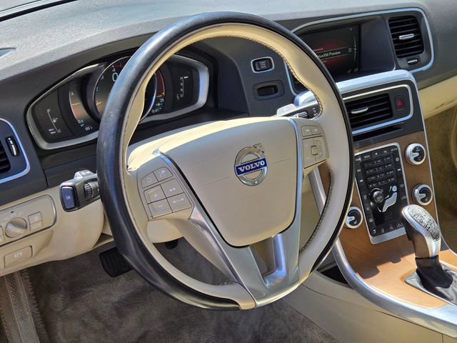 Used 2016 Volvo S60 T5 Inscription Platinum FWD image 18