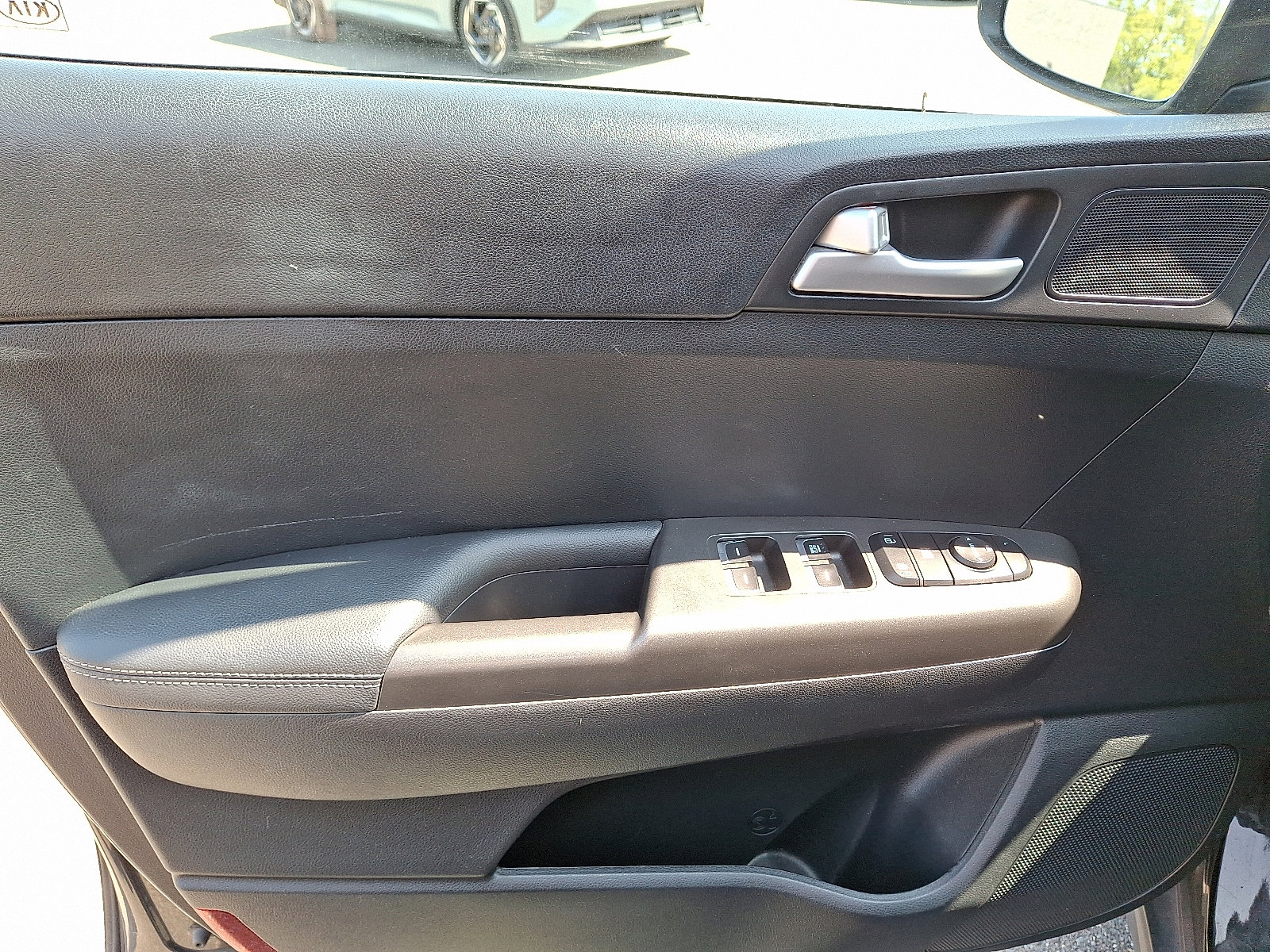 Used 2019 Kia Sportage LX image 12