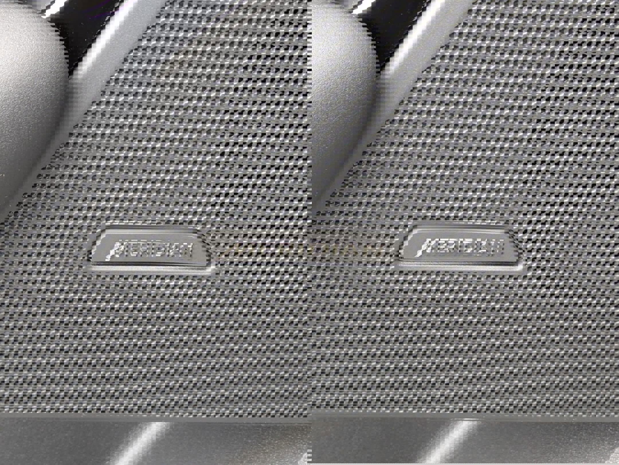 New 2026 Land Rover Range Rover Velar Dynamic SE AWD/4WD image 22