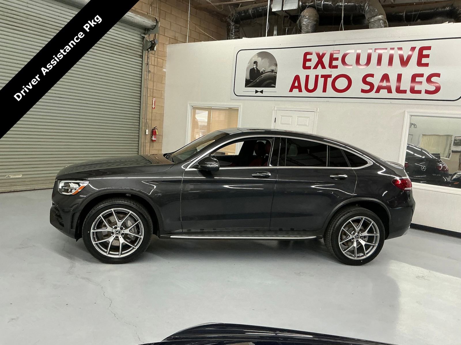 Used 2020 Mercedes-Benz GLC 300 4MATIC Coupe image 9
