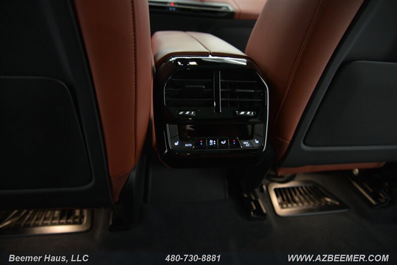 Used 2025 BMW iX M60 AWD/4WD image 30