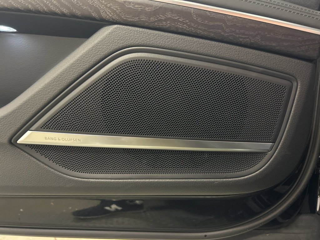 New 2025 Audi A8 L 3.0T image 6