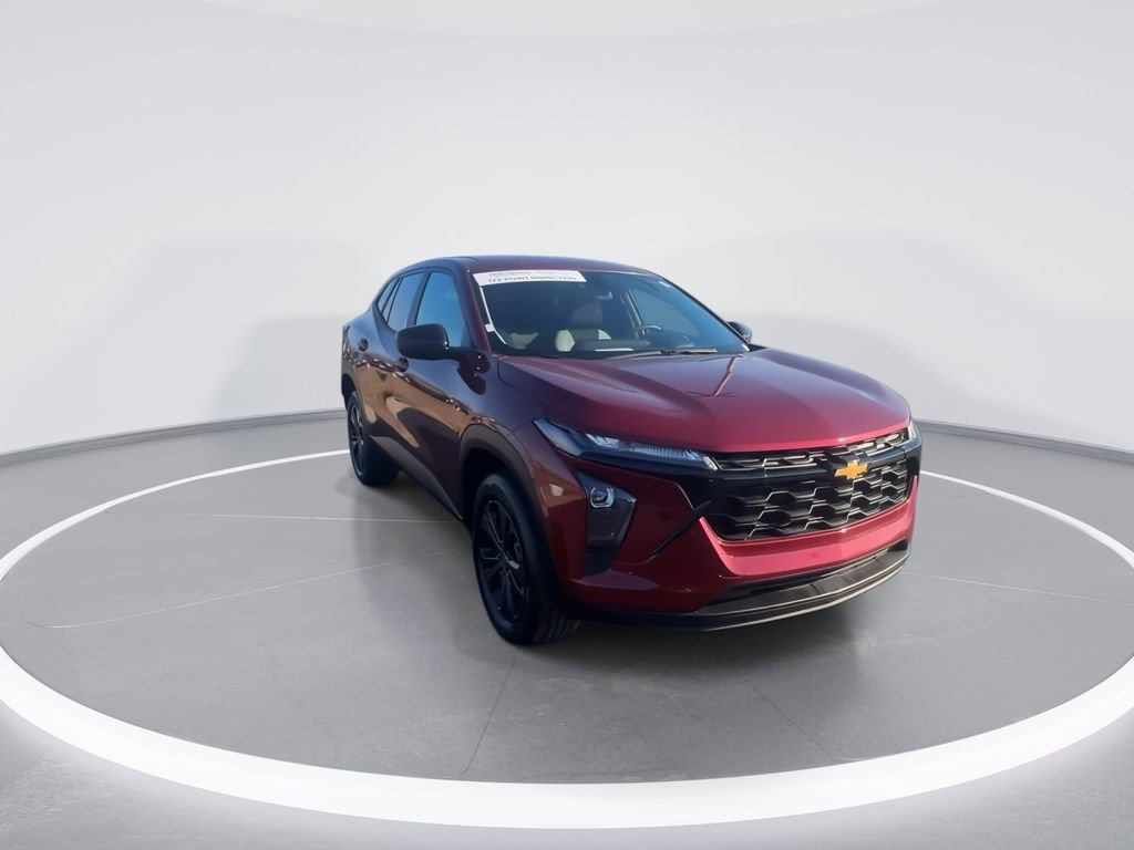 Used 2025 Chevrolet Trax LS image 3