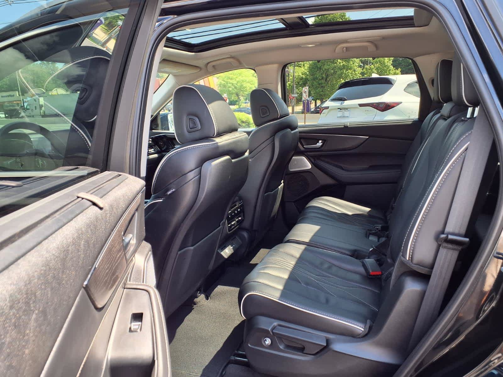 Certified 2025 Acura MDX w/ Advance Package AWD/4WD image 25