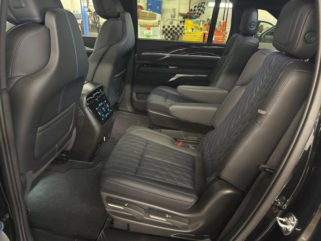 Used 2025 Cadillac Escalade IQ Luxury 1 image 23